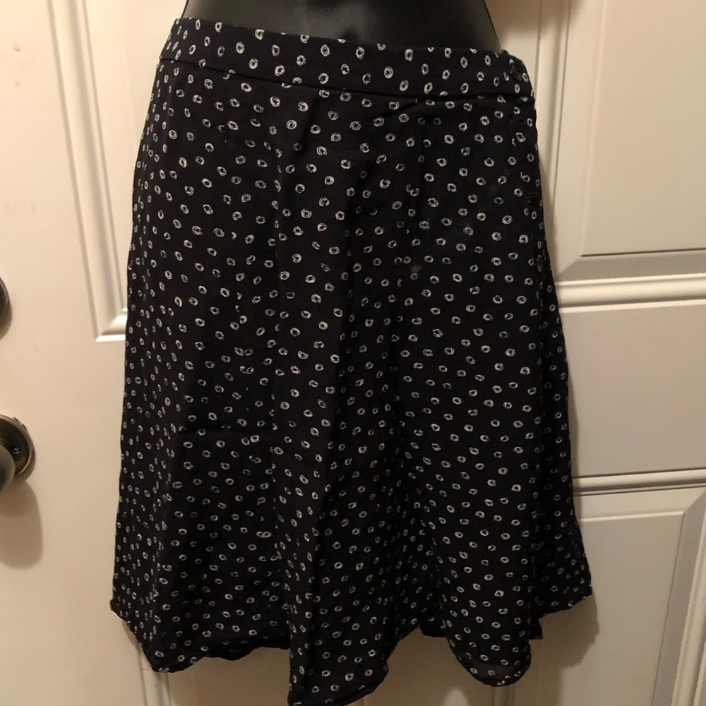 Anne Taylor Fluttery A line Skirt